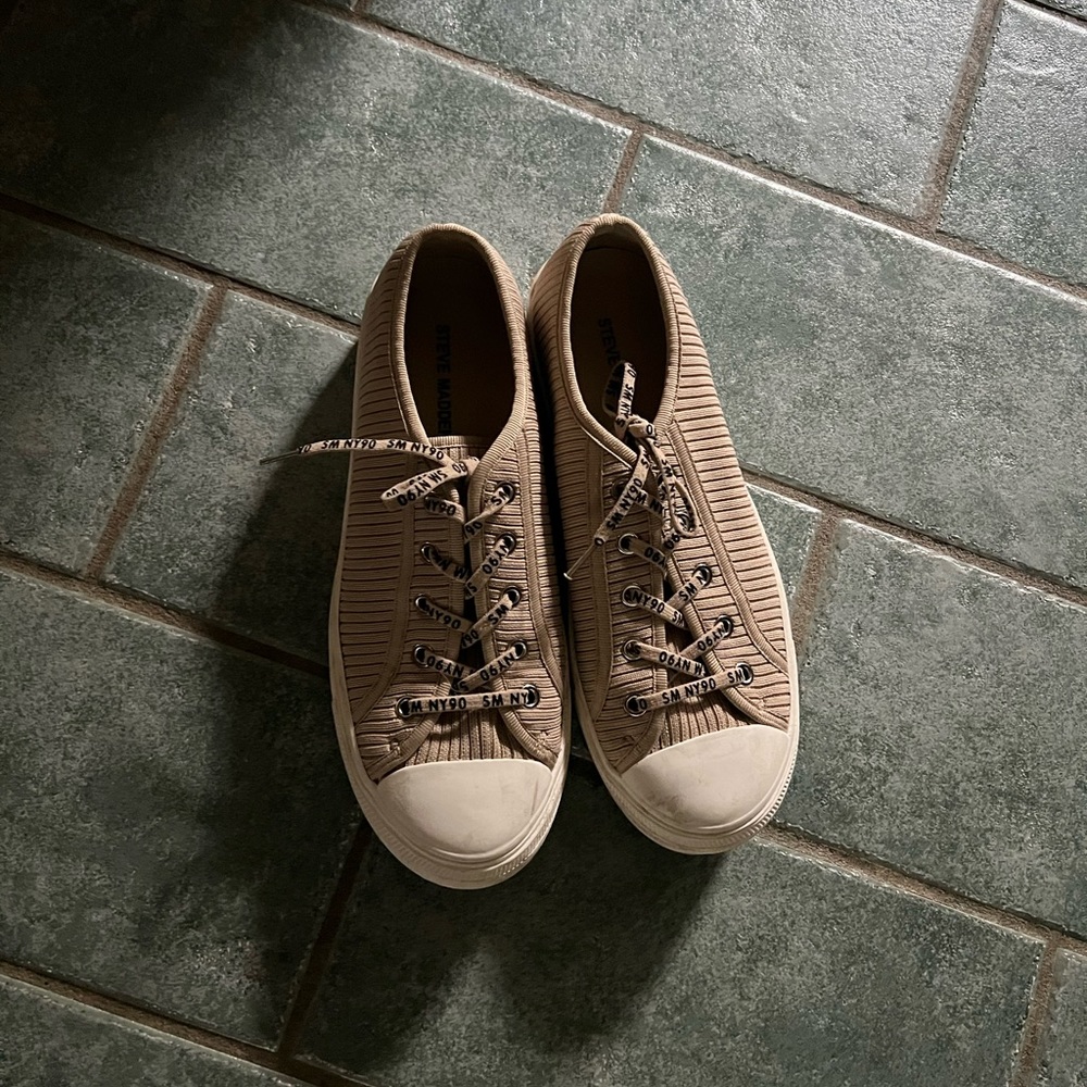Steve Madden sneakers